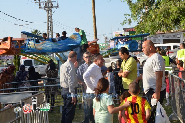   فيديو : اطفال كفرقاسم  احلى عمو عادل في الدنيا  والرئيس  بسمة على وجه طفل ترضيني ودعاء ام يكفيني وسنبقى نعمل من اجل اطفالنا 